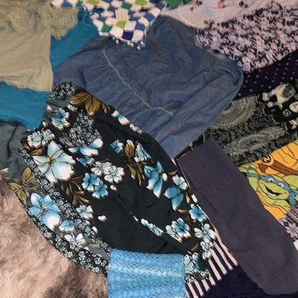 WOMENS MEGA BUNDLE Colorful Clothing Lot - Picture 5 of 8
